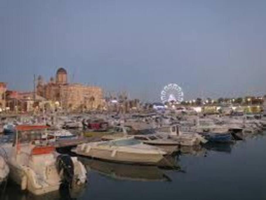 Votre Sejour Cosy A Frejus! Apartment Luaran gambar