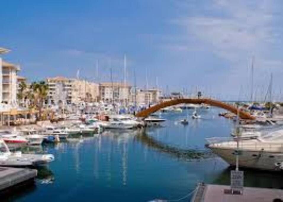 Votre Sejour Cosy A Frejus! Apartment Luaran gambar